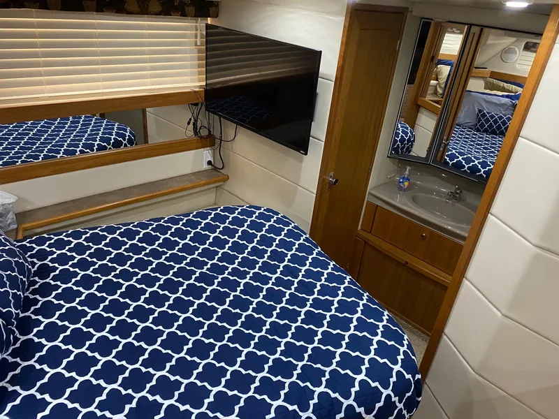 2001 Bayliner 4087 Aft Cabin Motoryacht