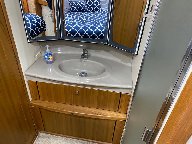 2001 Bayliner 4087 Aft Cabin Motoryacht