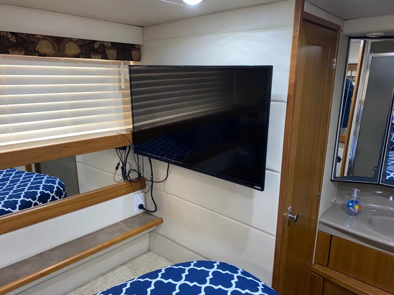 2001 Bayliner 4087 Aft Cabin Motoryacht