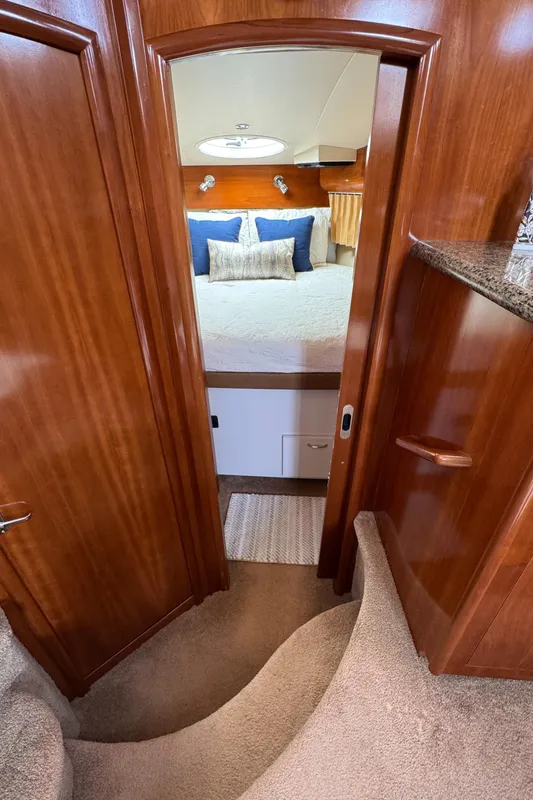 2004 Carver 366 Motor Yacht