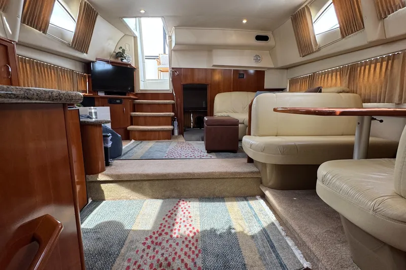 2004 Carver 366 Motor Yacht