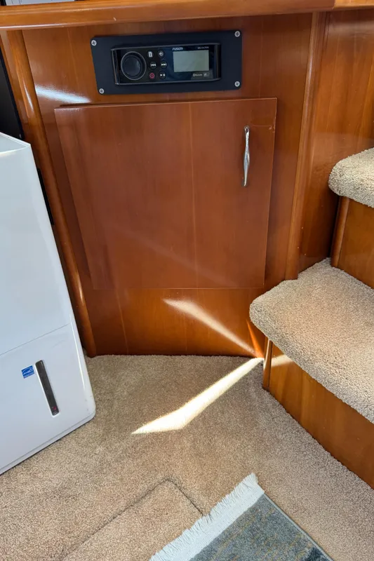 2004 Carver 366 Motor Yacht