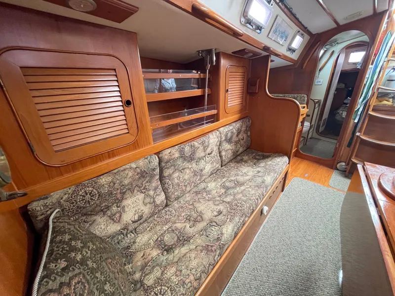 1987 Hylas 42