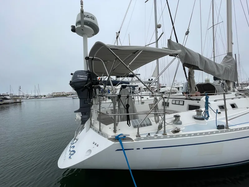1987 Hylas 42