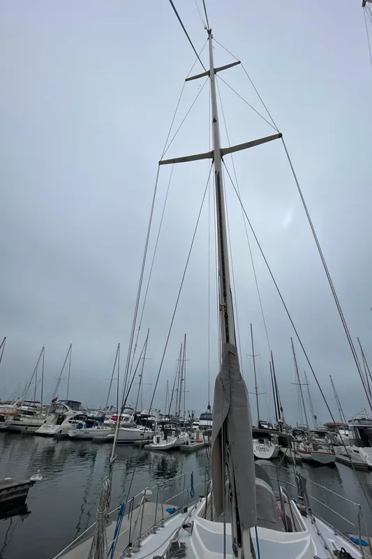 1987 Hylas 42
