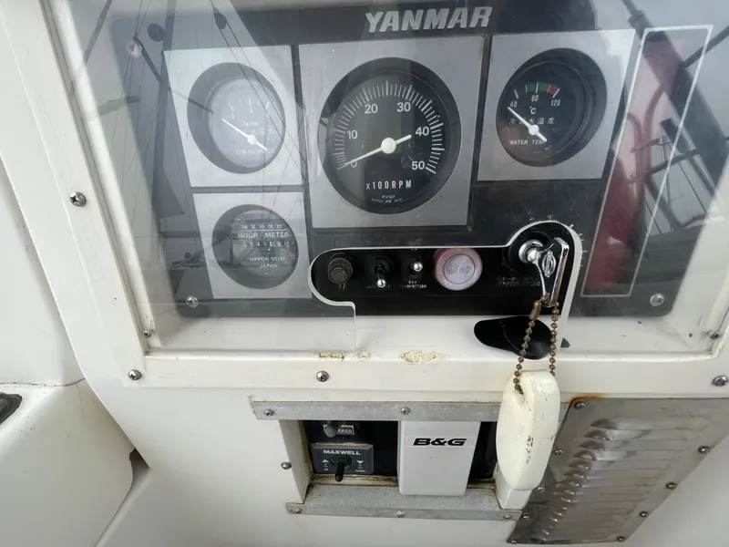1987 Hylas 42