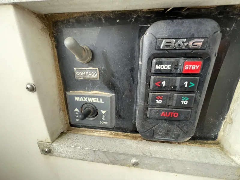 1987 Hylas 42