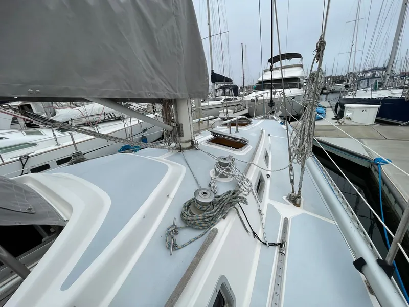 1987 Hylas 42