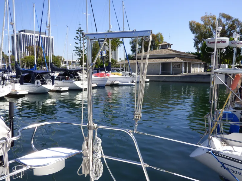 2004 Catalina 387