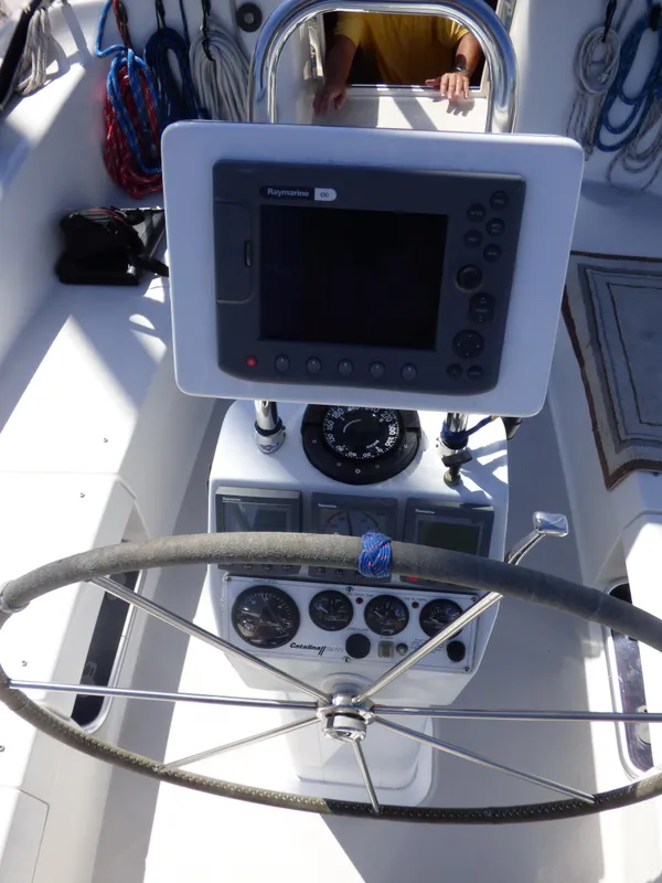 2004 Catalina 387