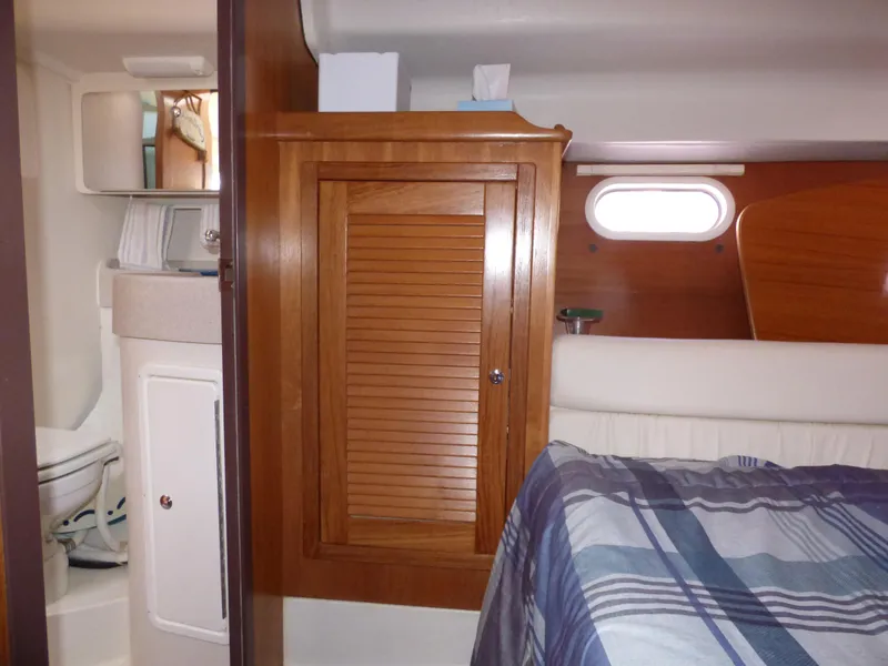 2004 Catalina 387