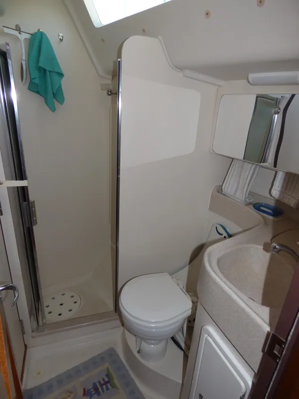 2004 Catalina 387