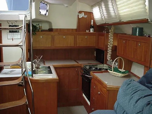 1997 Hunter Passage 450