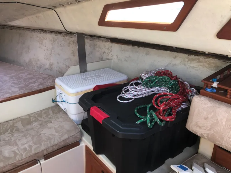 1989 Olson 25