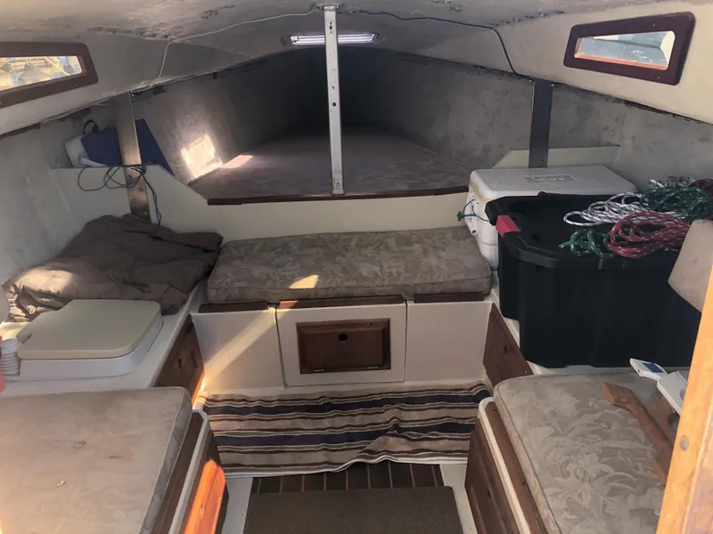 1989 Olson 25