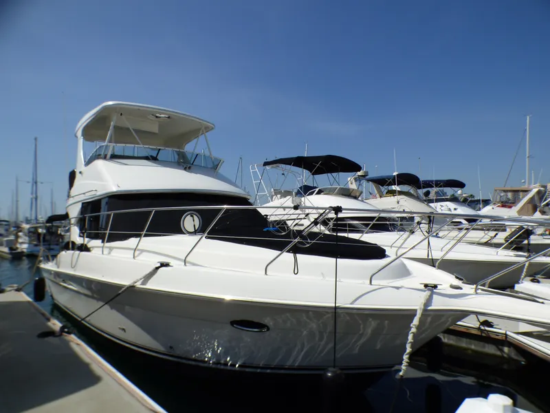2005 Silverton 38 Convertible