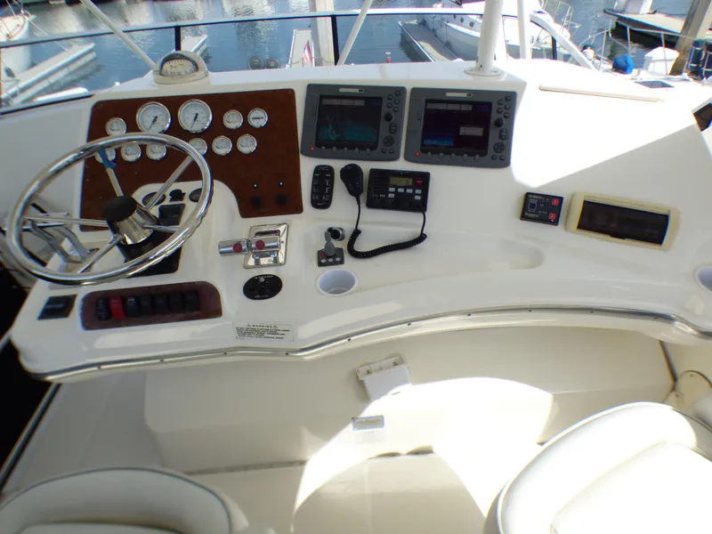 2005 Silverton 38 Convertible