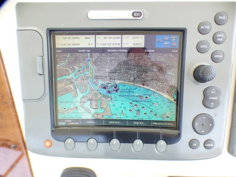 2005 Silverton 38 Convertible