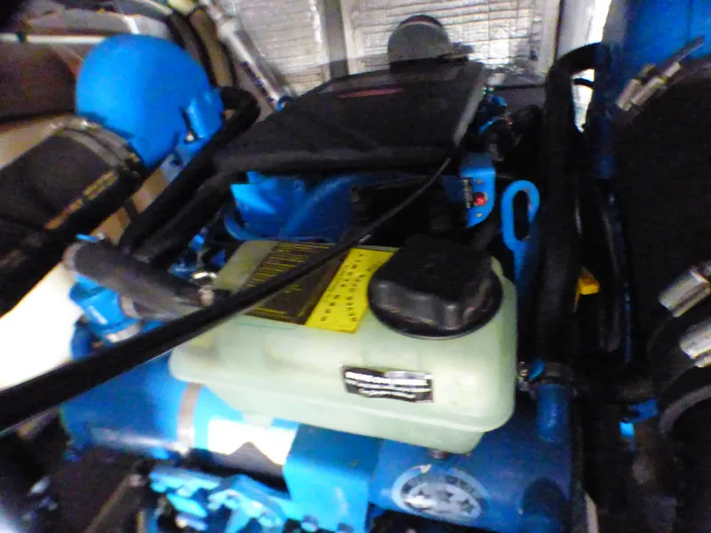 2005 Silverton 38 Convertible
