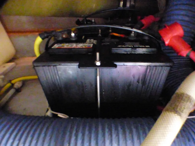 2005 Silverton 38 Convertible