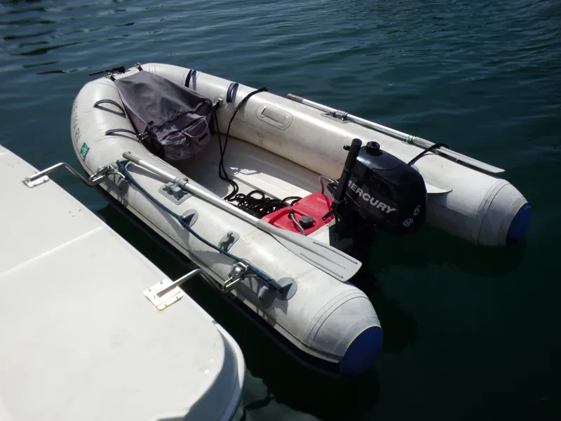2005 Silverton 38 Convertible