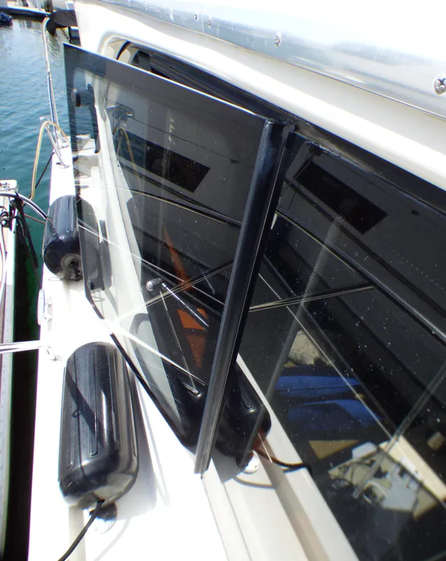 2005 Silverton 38 Convertible