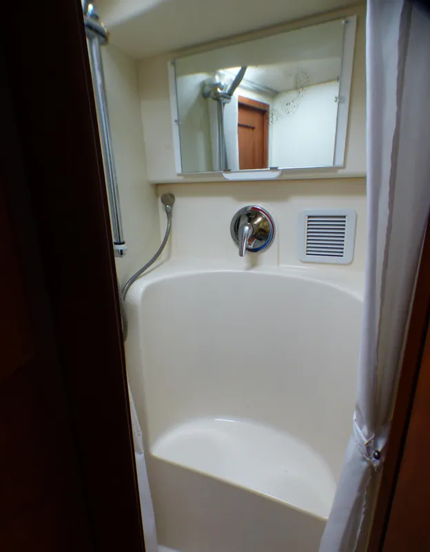 2005 Silverton 38 Convertible