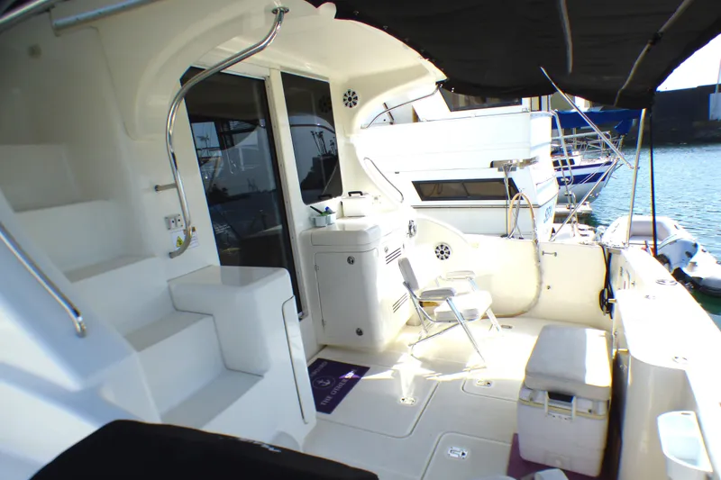2005 Silverton 38 Convertible