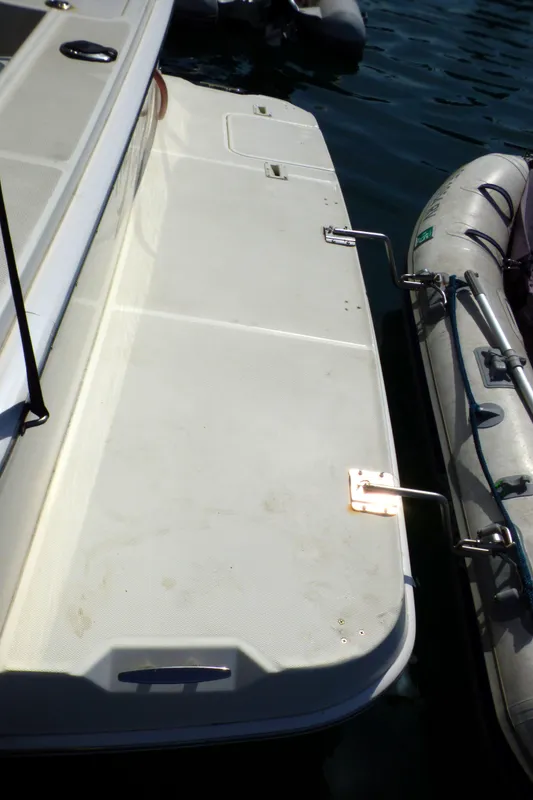 2005 Silverton 38 Convertible