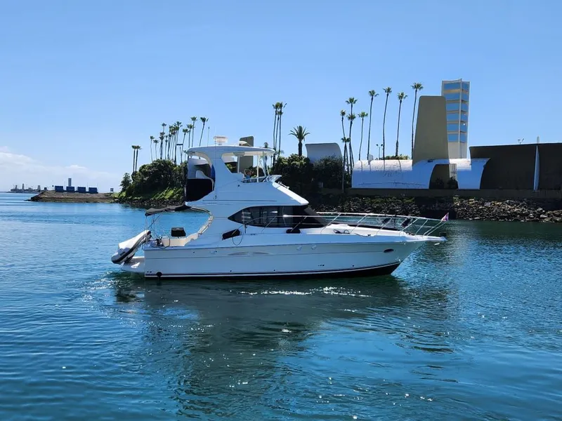 2005 Silverton 38 Convertible