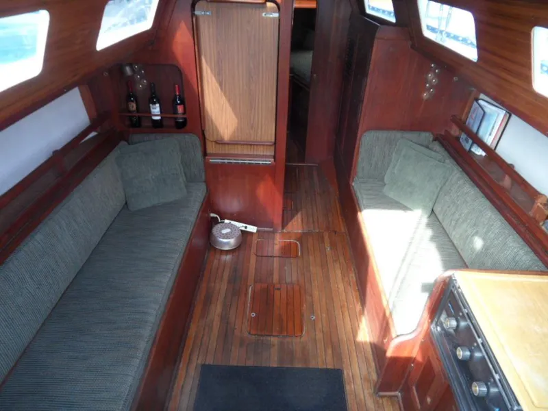 1977 Columbia 8.7
