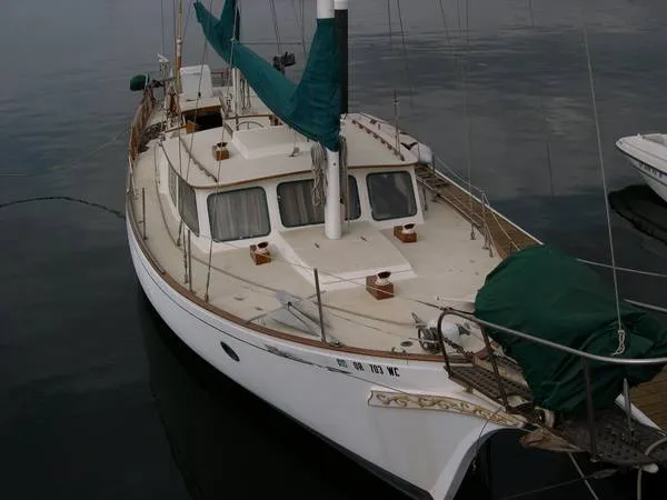 1973 Islander Ketch Center Cockpit Motorsailer