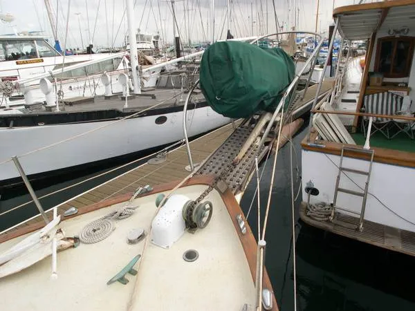 1973 Islander Ketch Center Cockpit Motorsailer