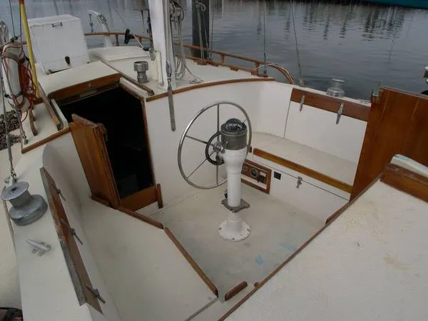 1973 Islander Ketch Center Cockpit Motorsailer