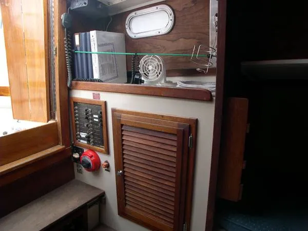 1973 Islander Ketch Center Cockpit Motorsailer