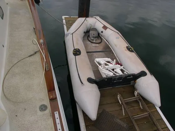 1973 Islander Ketch Center Cockpit Motorsailer