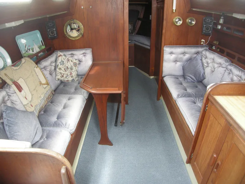 interior table