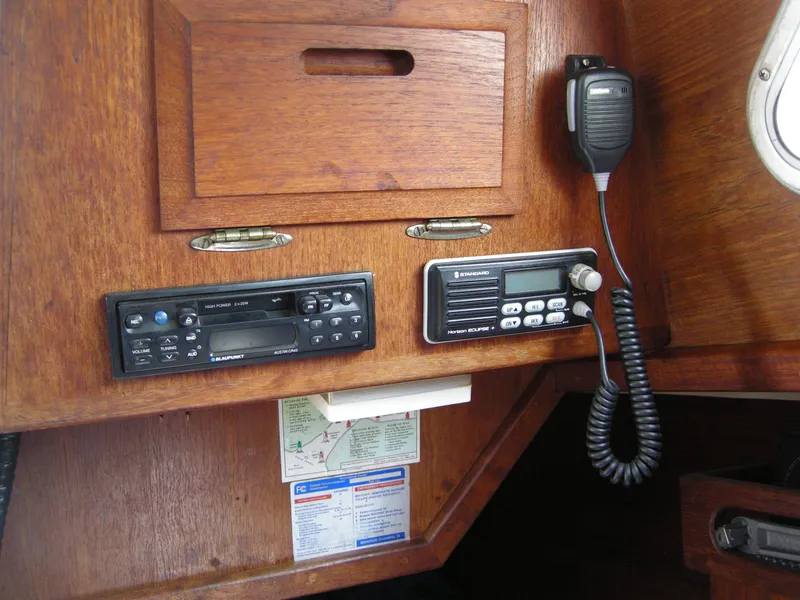 VHF & Stereo