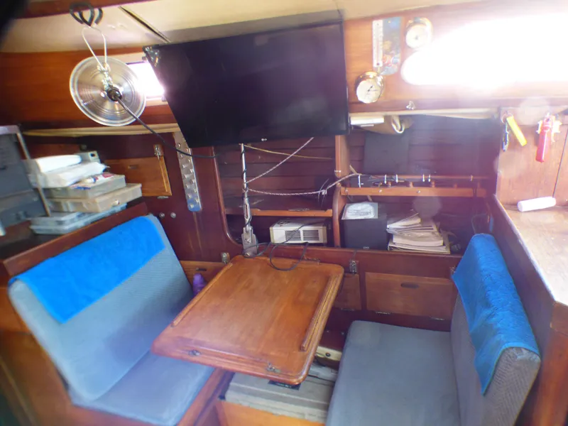 1980 Ericson 38