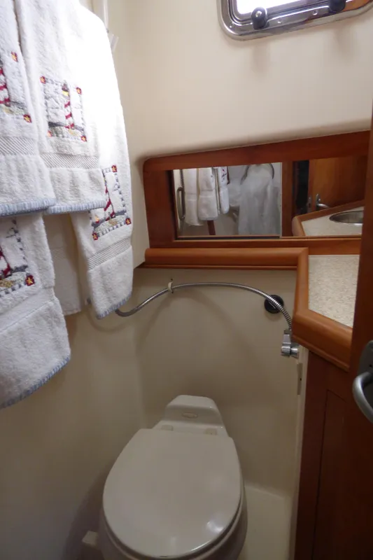 2005 Mainship 34 Pilot Sedan Rum Runner II