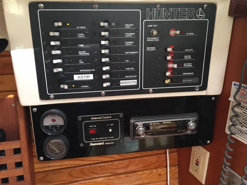 1996 Hunter 336