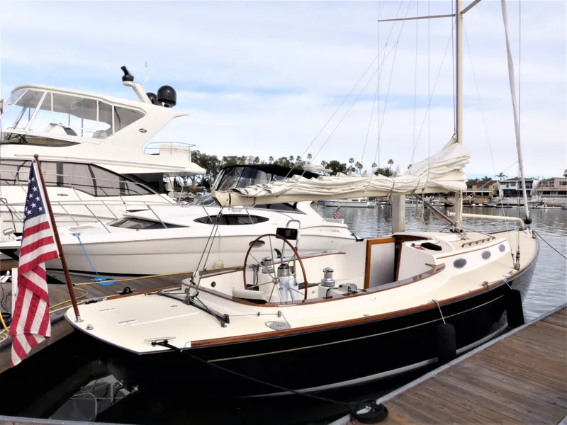 2006 Alerion Express 38