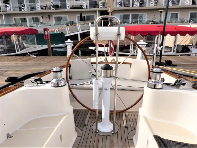 2006 Alerion Express 38