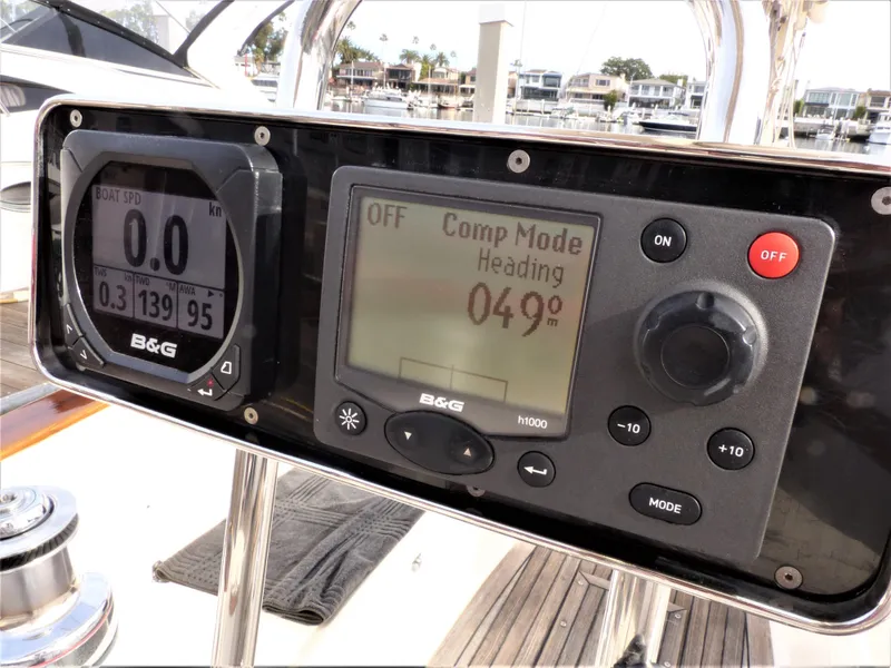 2006 Alerion Express 38