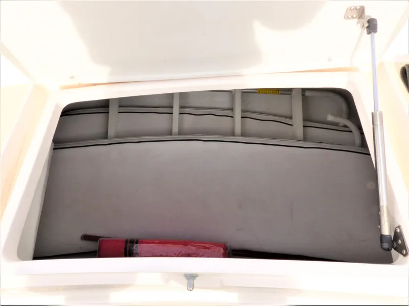 2006 Alerion Express 38