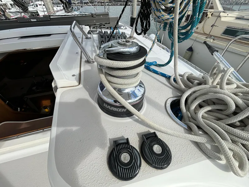 Electric Winch/Stbd