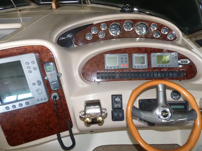 2004 Sea Ray 380 Sundancer