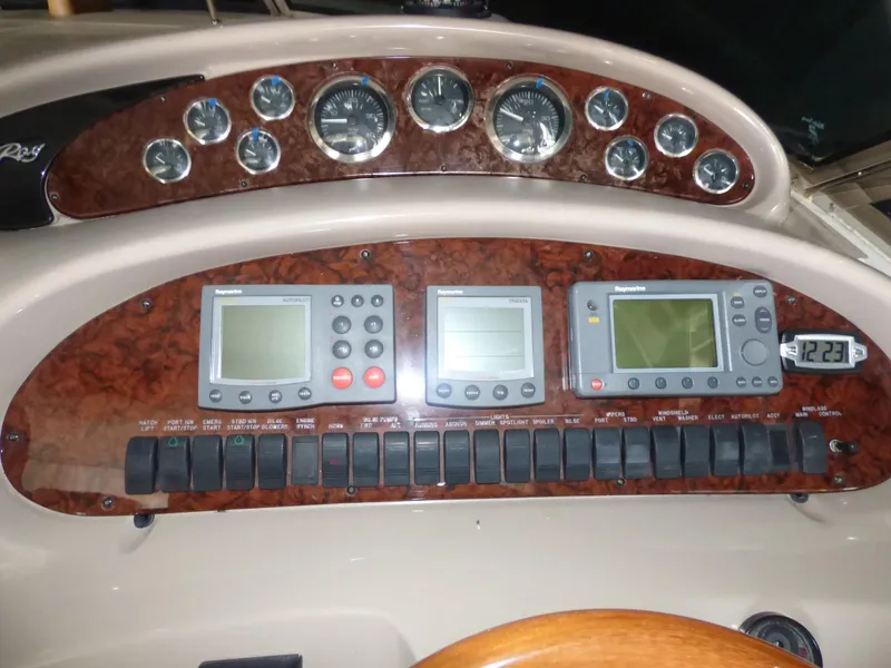 2004 Sea Ray 380 Sundancer