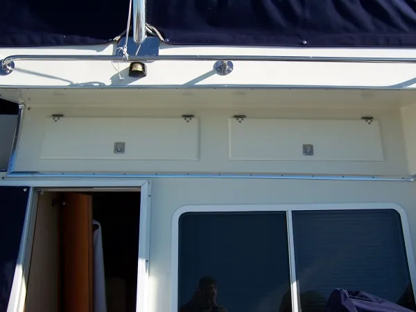 1986 Tollycraft Flybridge Sedan