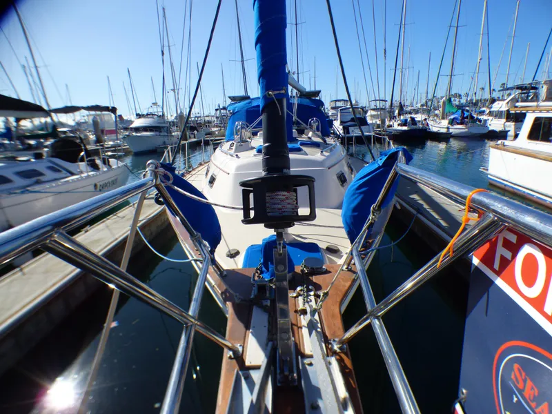 2004 Island Packet 370